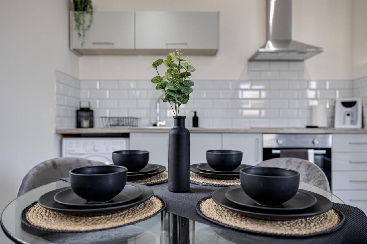 Top Floor Apartment With Private Balcony In Stockport Centre By Hass Haus Exteriér fotografie