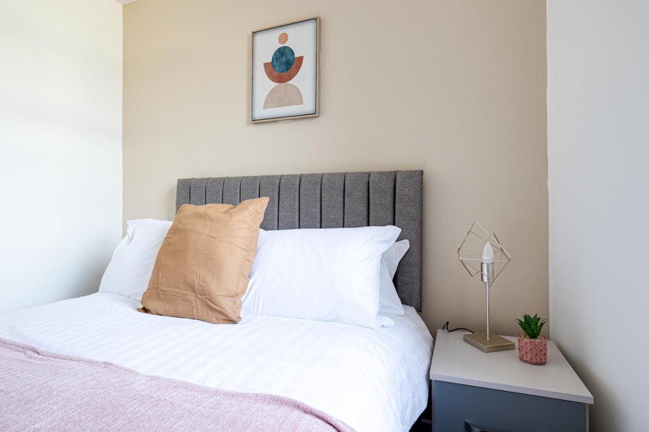 Top Floor Apartment With Private Balcony In Stockport Centre By Hass Haus Exteriér fotografie