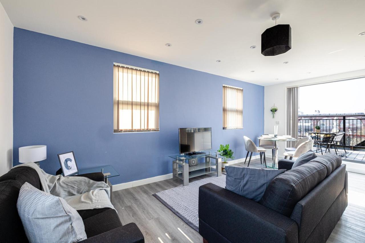 Top Floor Apartment With Private Balcony In Stockport Centre By Hass Haus Exteriér fotografie