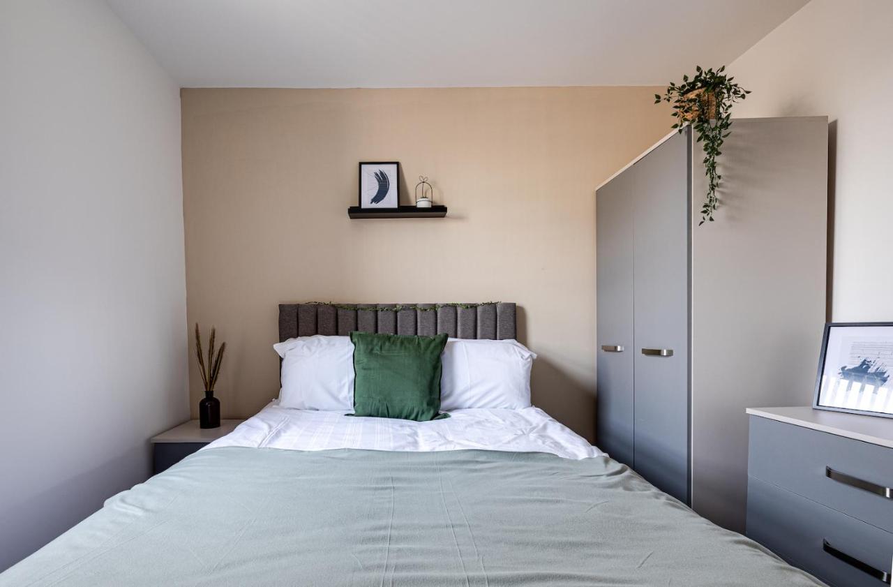 Top Floor Apartment With Private Balcony In Stockport Centre By Hass Haus Exteriér fotografie