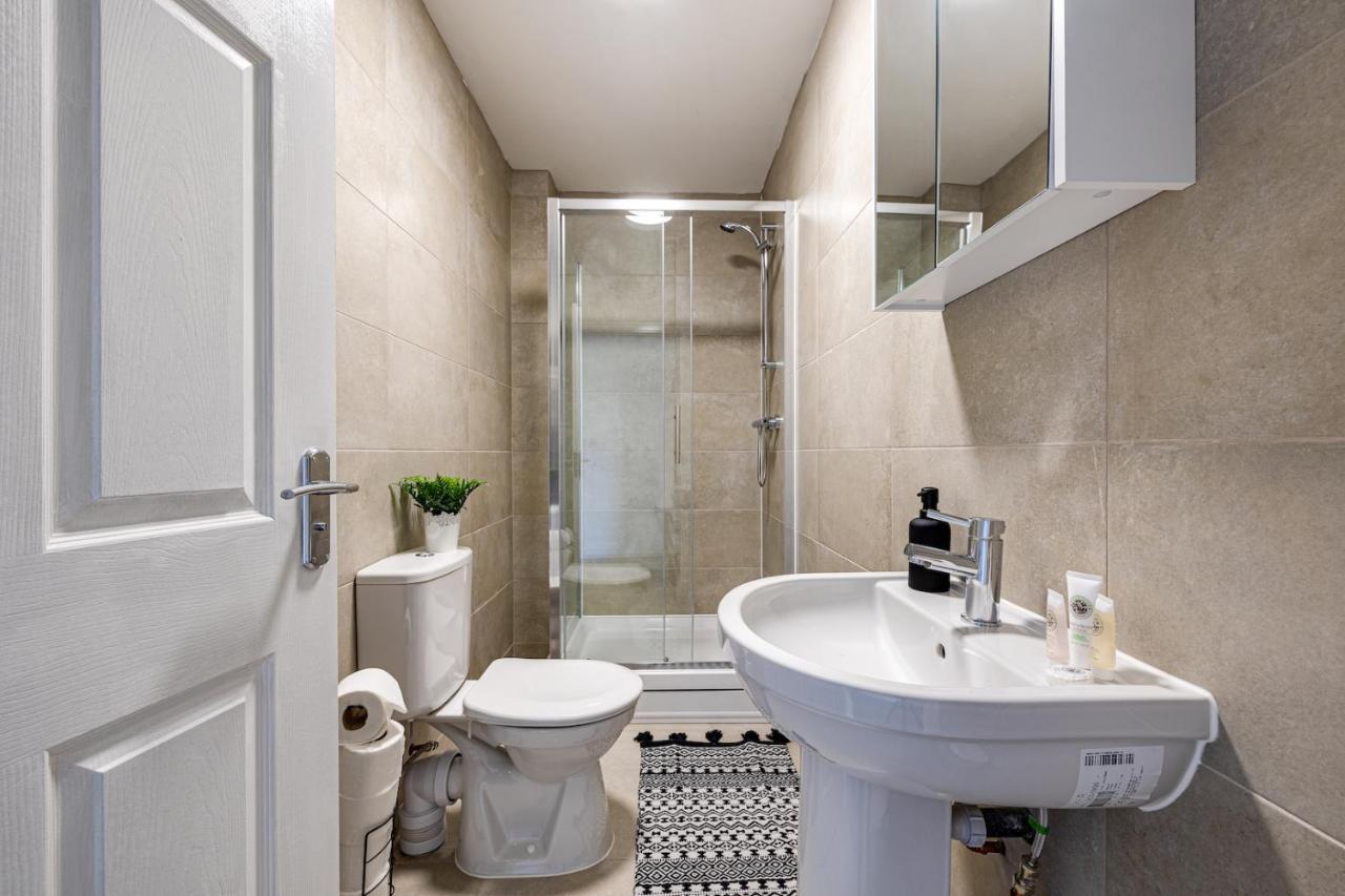 Top Floor Apartment With Private Balcony In Stockport Centre By Hass Haus Exteriér fotografie