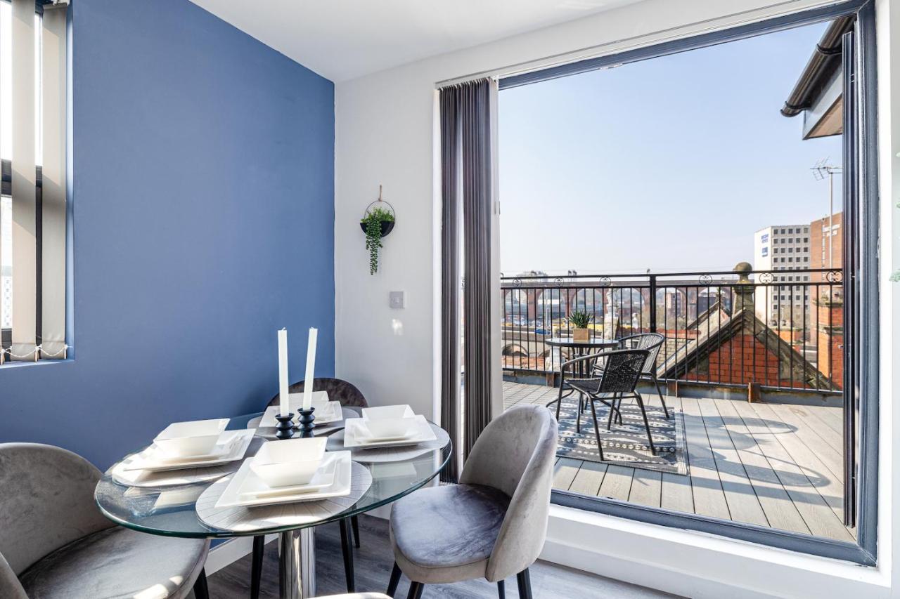 Top Floor Apartment With Private Balcony In Stockport Centre By Hass Haus Exteriér fotografie